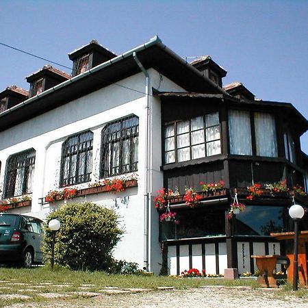 Hotel Krisztina Panzió Balatonalmádi Exterior foto